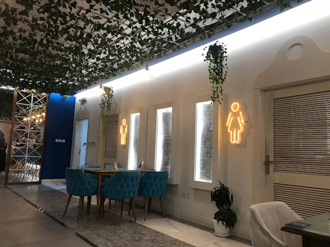 ارام كافيه من كافيهات المدينة الممشى.