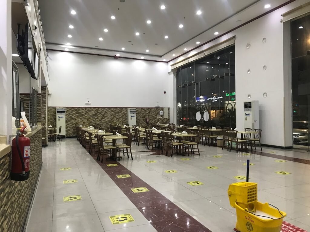 فول خلوفه أحد أماكن فطور في المدينة المنورة
