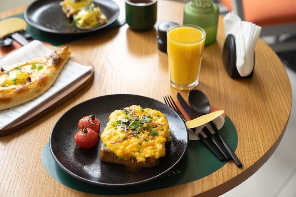 مطعم فيل من أماكن فطور في المدينة المنورة
