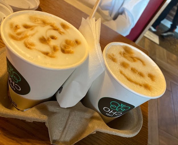 كوفي بلوم روستري المدينة من كافيهات سلطانة المدينة المنورة.