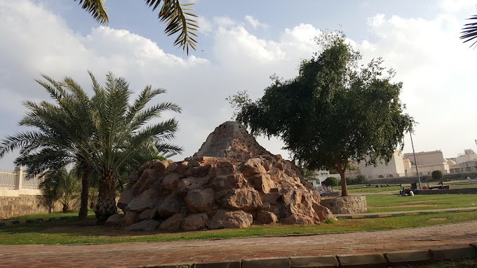 حديقة الخالدية المدينة المنورة من أماكن تمشيه في المدينة المنورة.