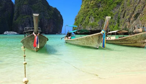 شواطئ بوكيت تايلاند: دليل شامل لأجمل الشواطئ المناسبة للمسلمين